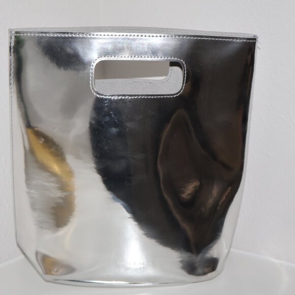 Bath & Body Works Silver reusable gift bag - Picture 4 of 9